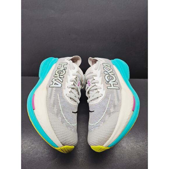 Hoka Women 8.5 Comfy footwear - Picture 10 of 11